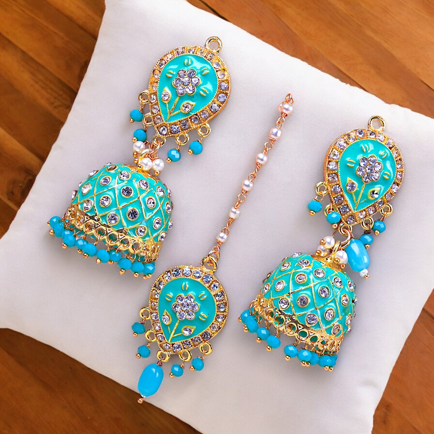 AQUA ADITI TIKKA SET