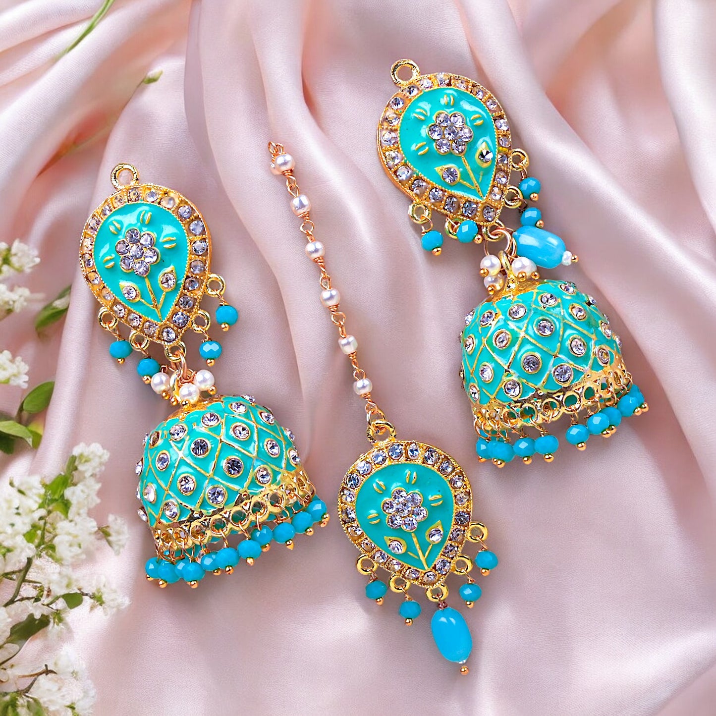 AQUA ADITI TIKKA SET
