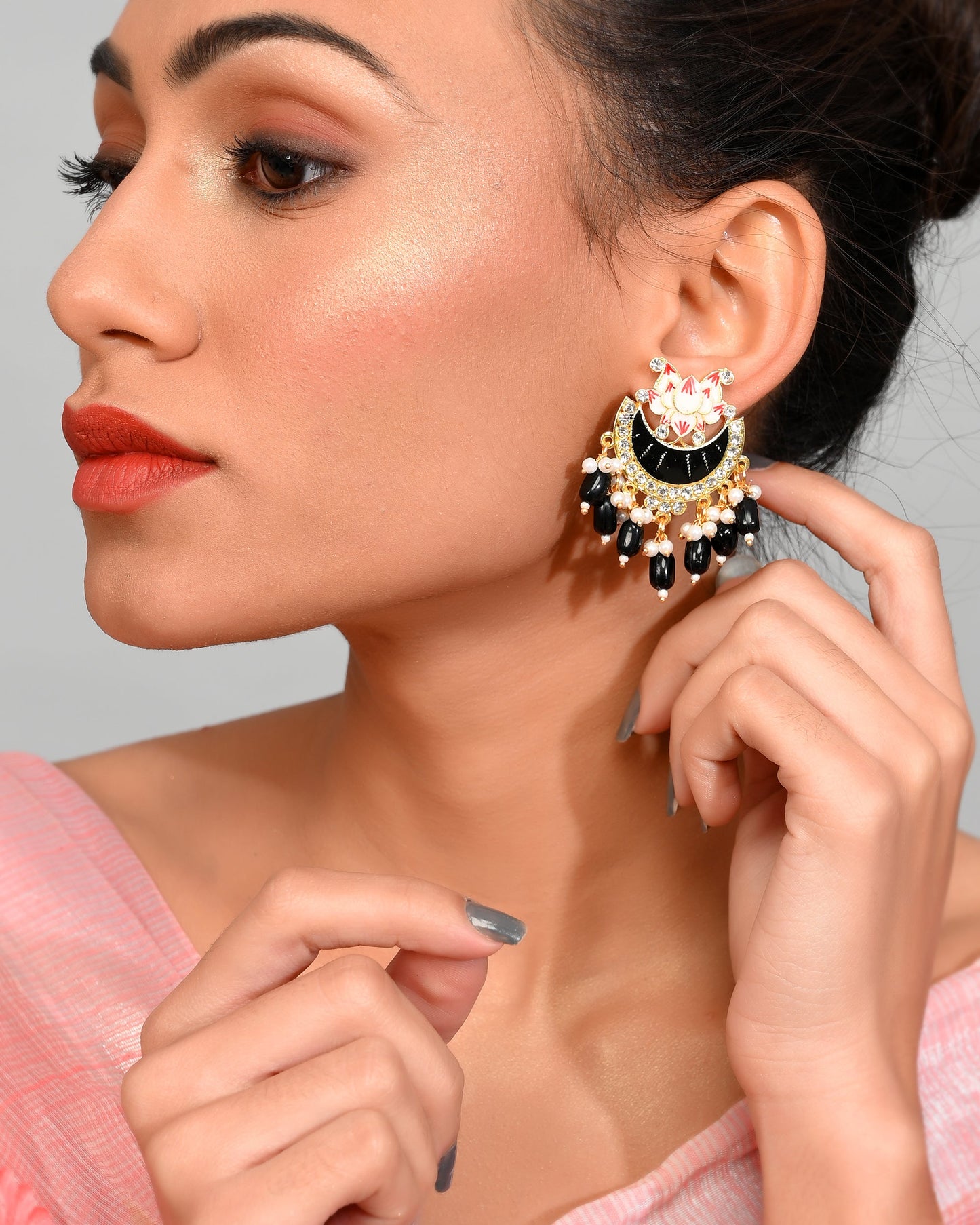 BLACK PADDY STUDS, DANGLER