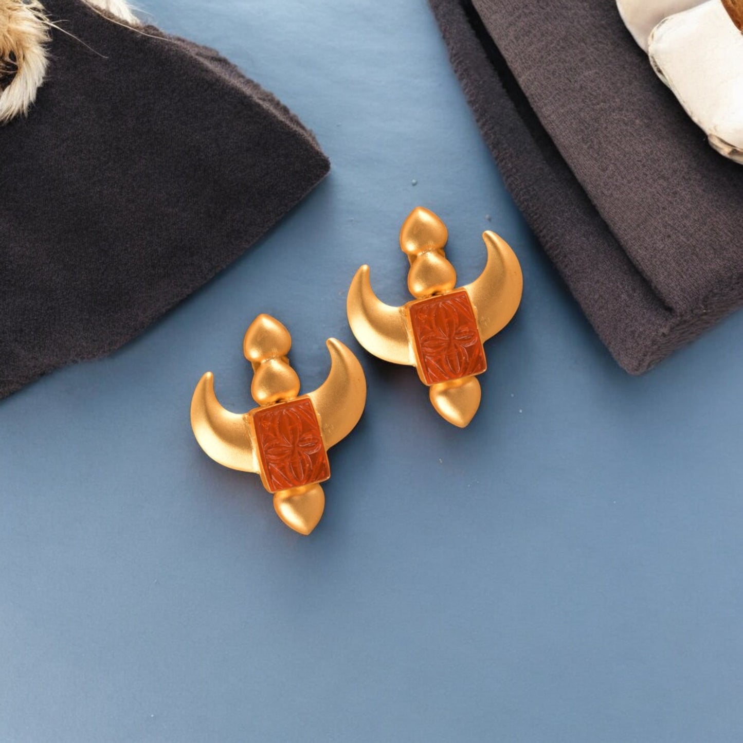 CORAL KYRA EARRING