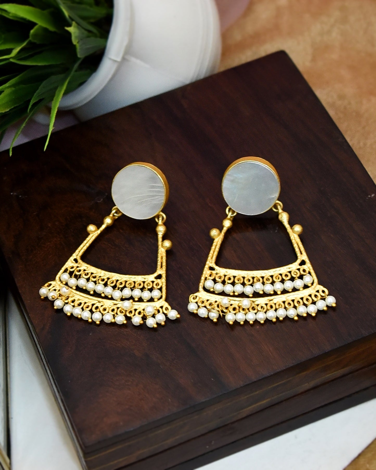 GOLDEN LILIANA EARRING