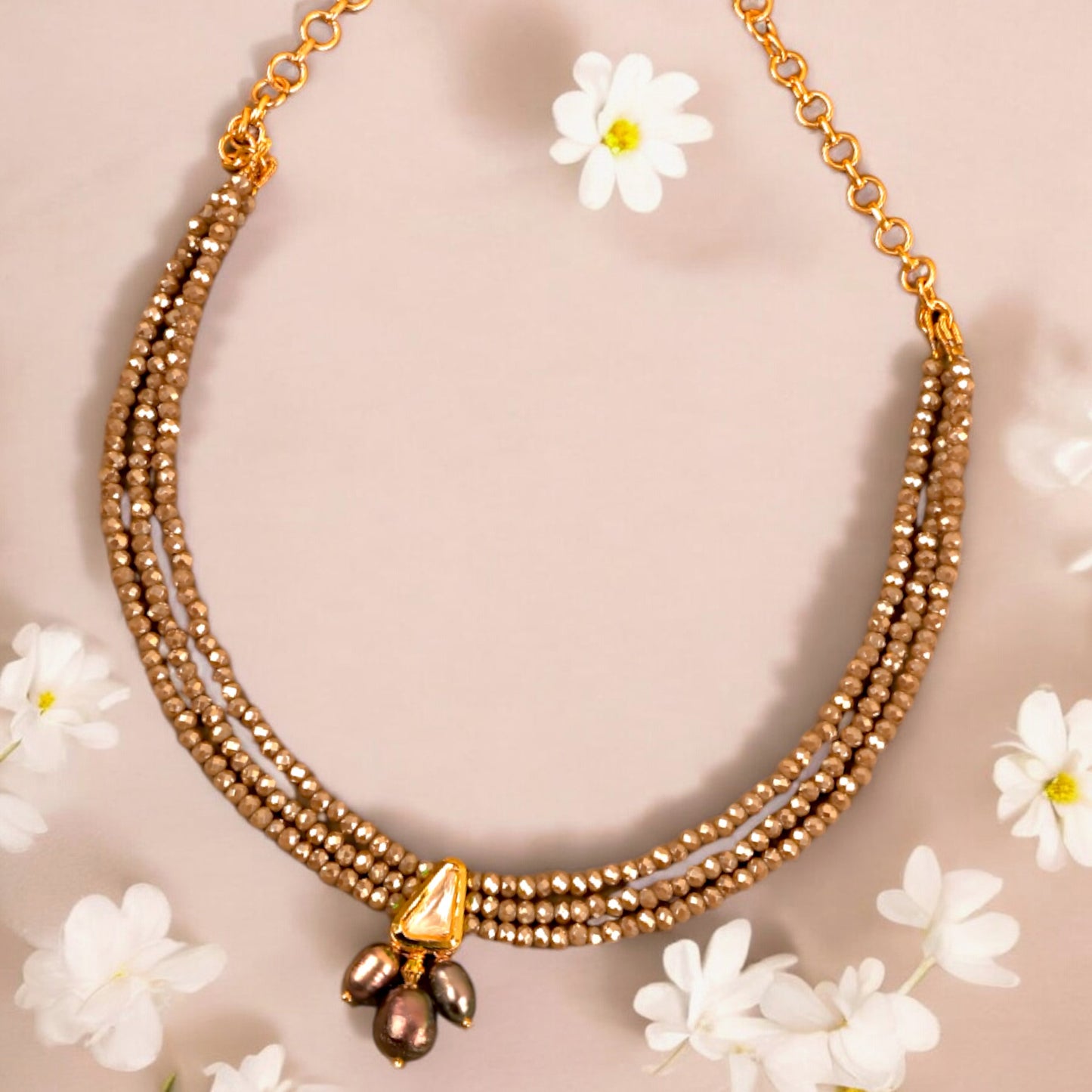 GREY VIOLA NECKLACE