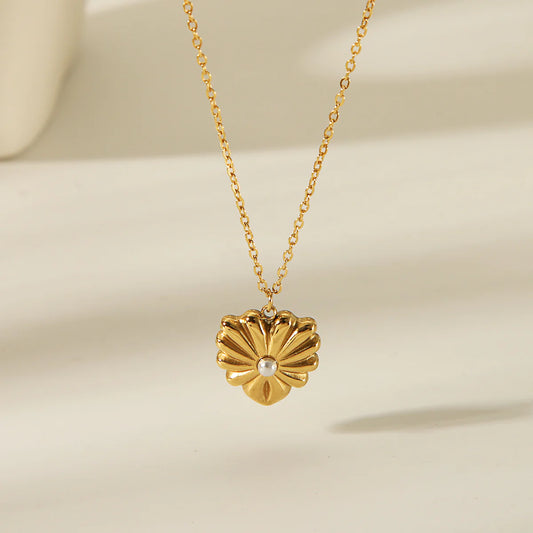 PERKY PEARL HEART 18K GOLD PLATED NECKLACE