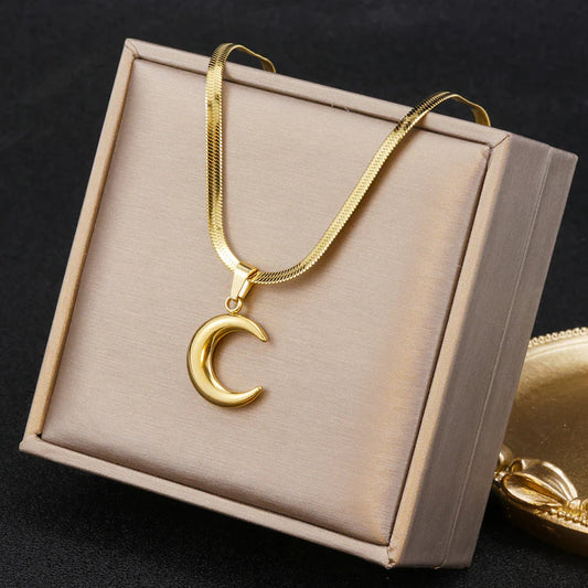 GLEAM MOON PENDANT NECKLACE