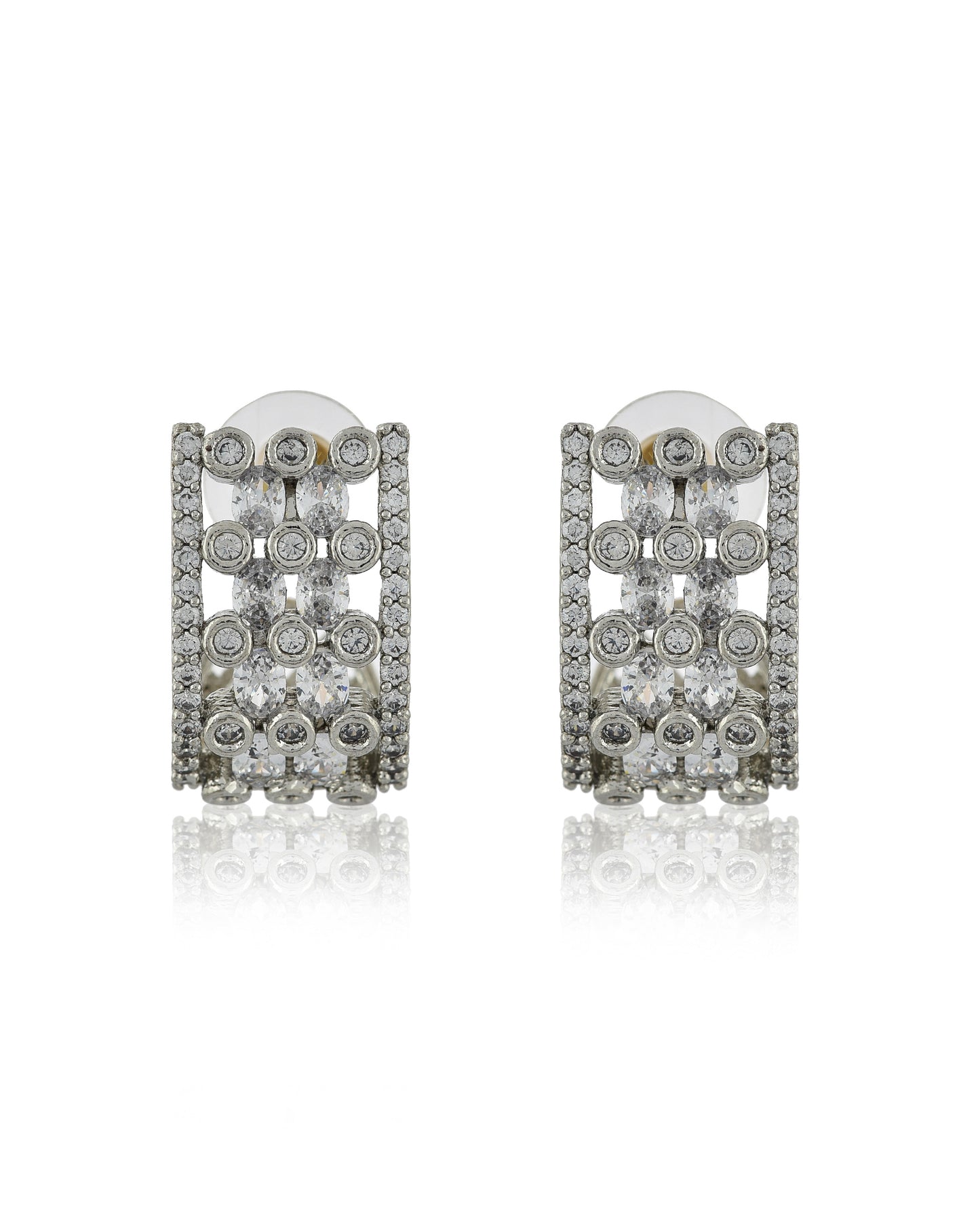 AD DOTS J EARRING