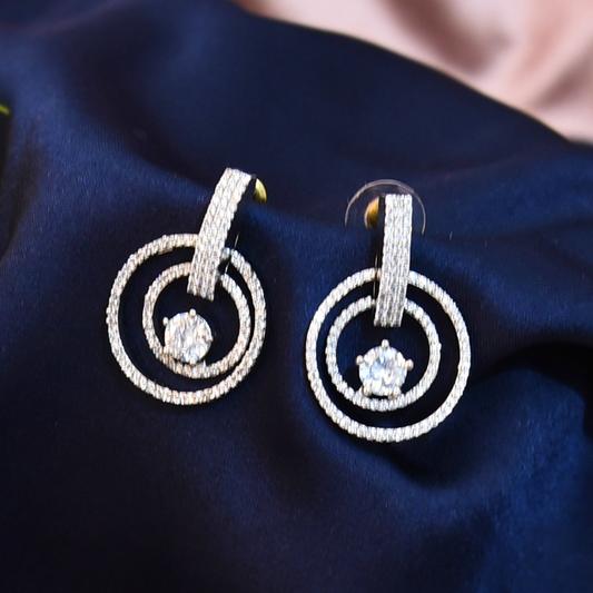 AD DOUBLE LOOP EARRING