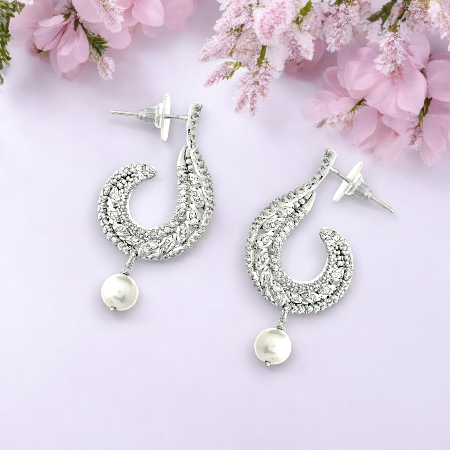 AD PEARL DROP EARRING