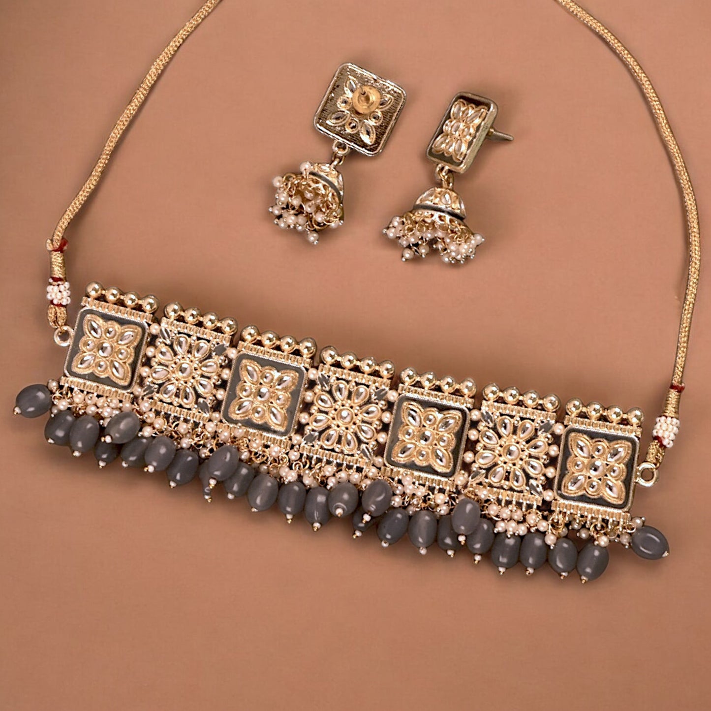 GREY ARUNIMA CHOKER SET