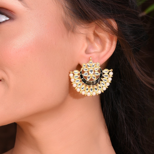 BLACK SORREL STUDS