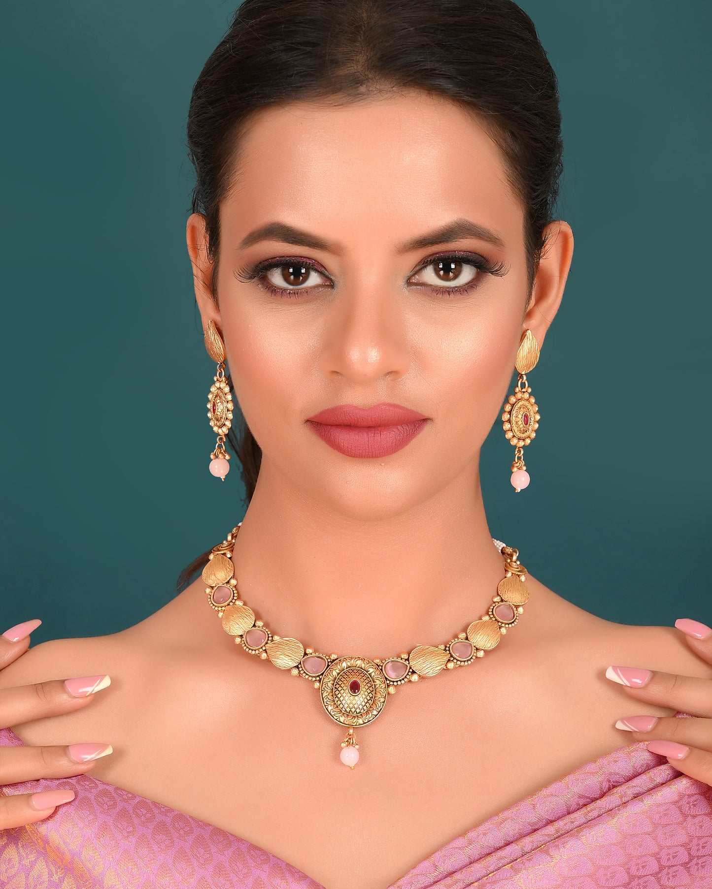 BLUSH JANET NECKLACE SET