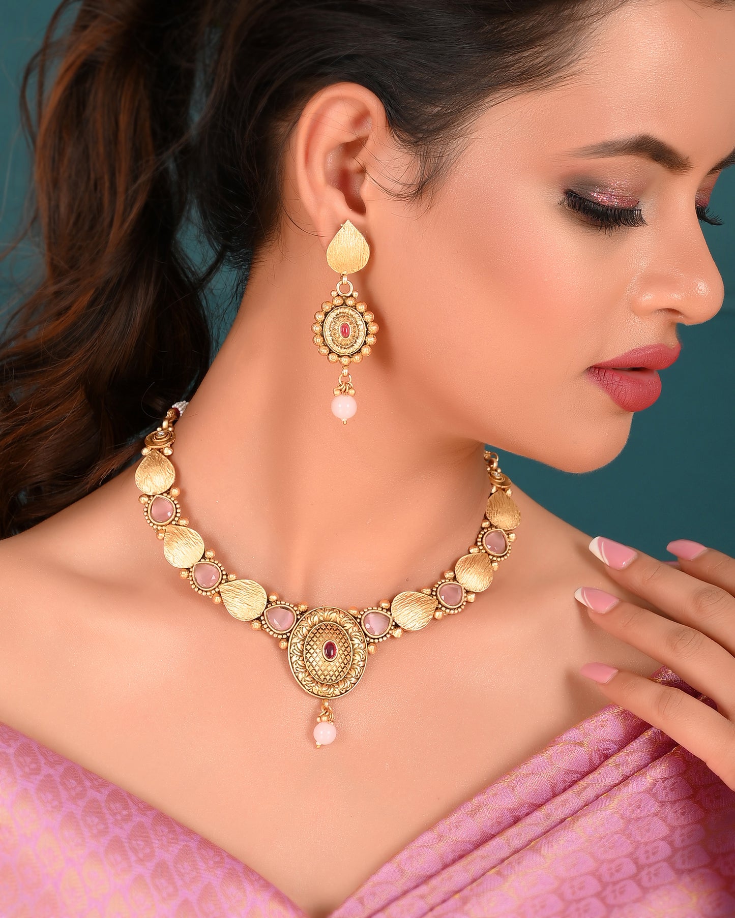 BLUSH JANET NECKLACE SET