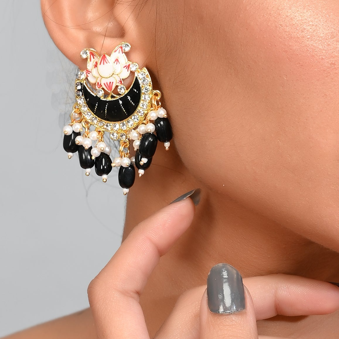 BLACK PADDY STUDS, DANGLER