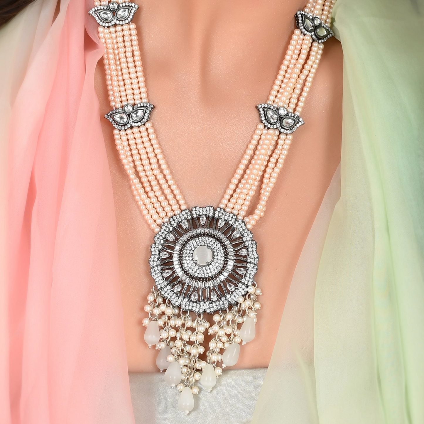 CREAM ARINA NECKLACE SET