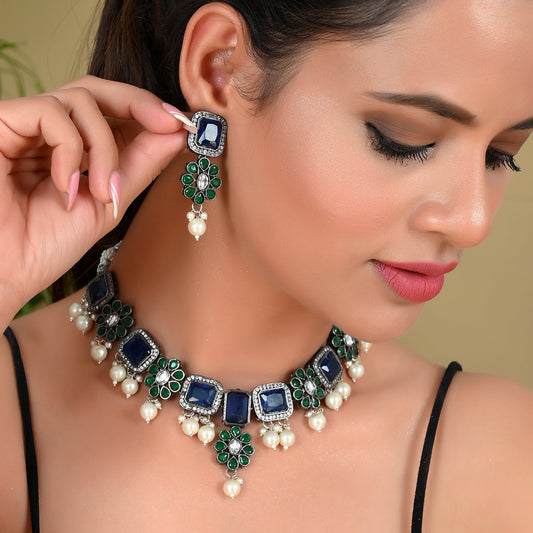 BLUEGREEN CRYSTA NECKLACE SET