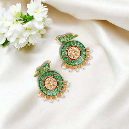 GREEN PARROT HANGING