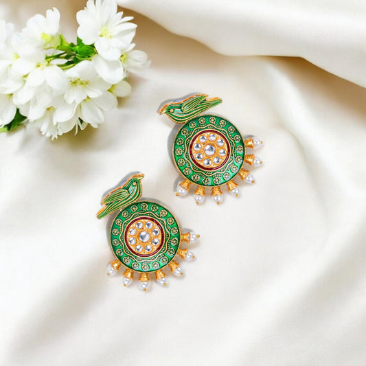 GREEN PARROT HANGING