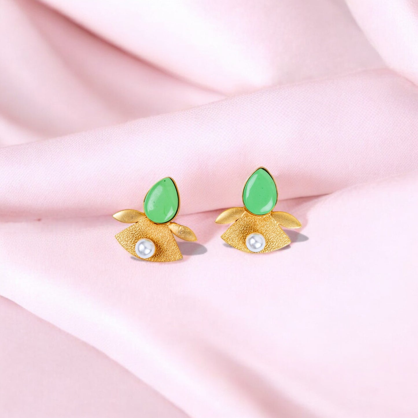 GREEN KASEY EARRING