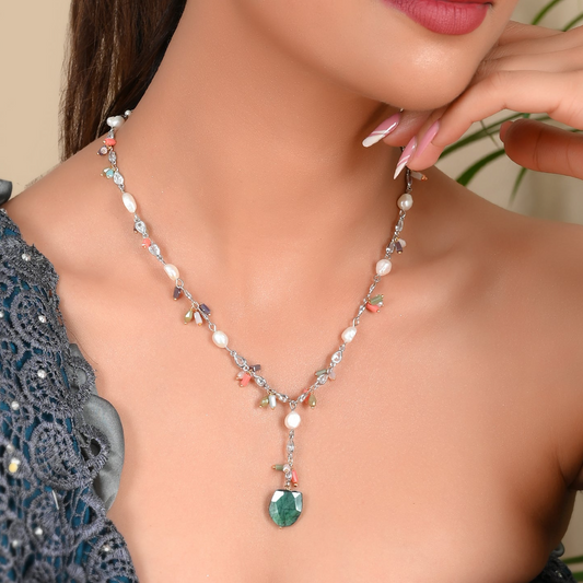 EMRALD AUSTIN NECKLACE