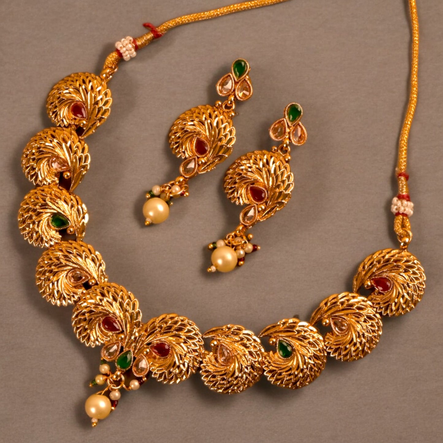 GOLDEN JEMMA NECKLACE SET