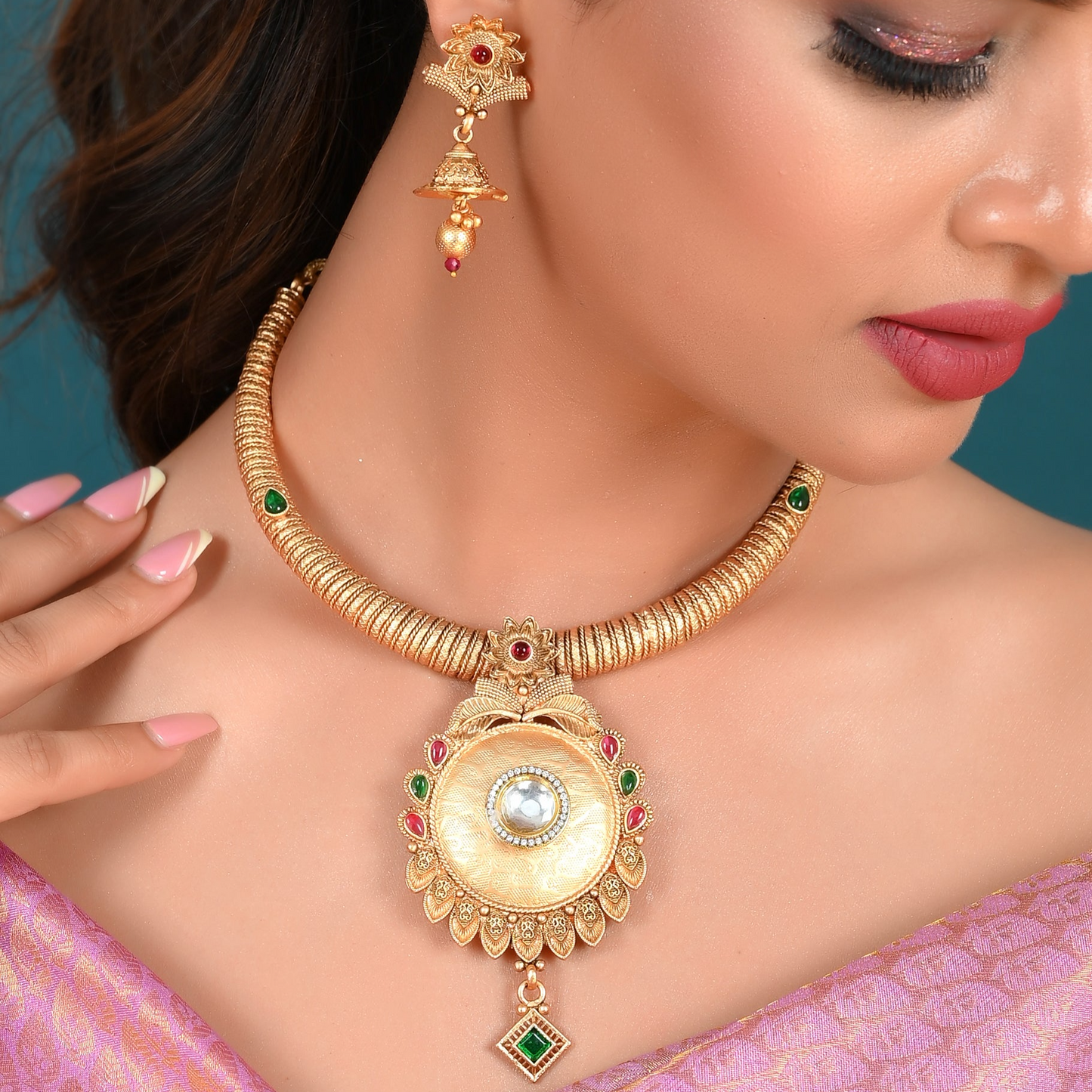 GOLDEN JACINTA NECKLACE SET
