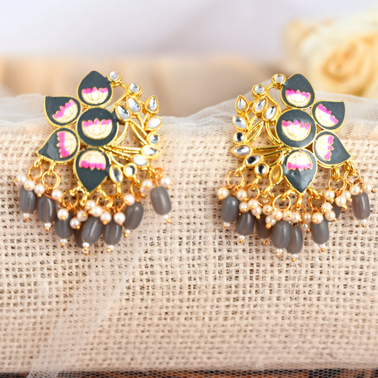 GREY SALMA DANGLER