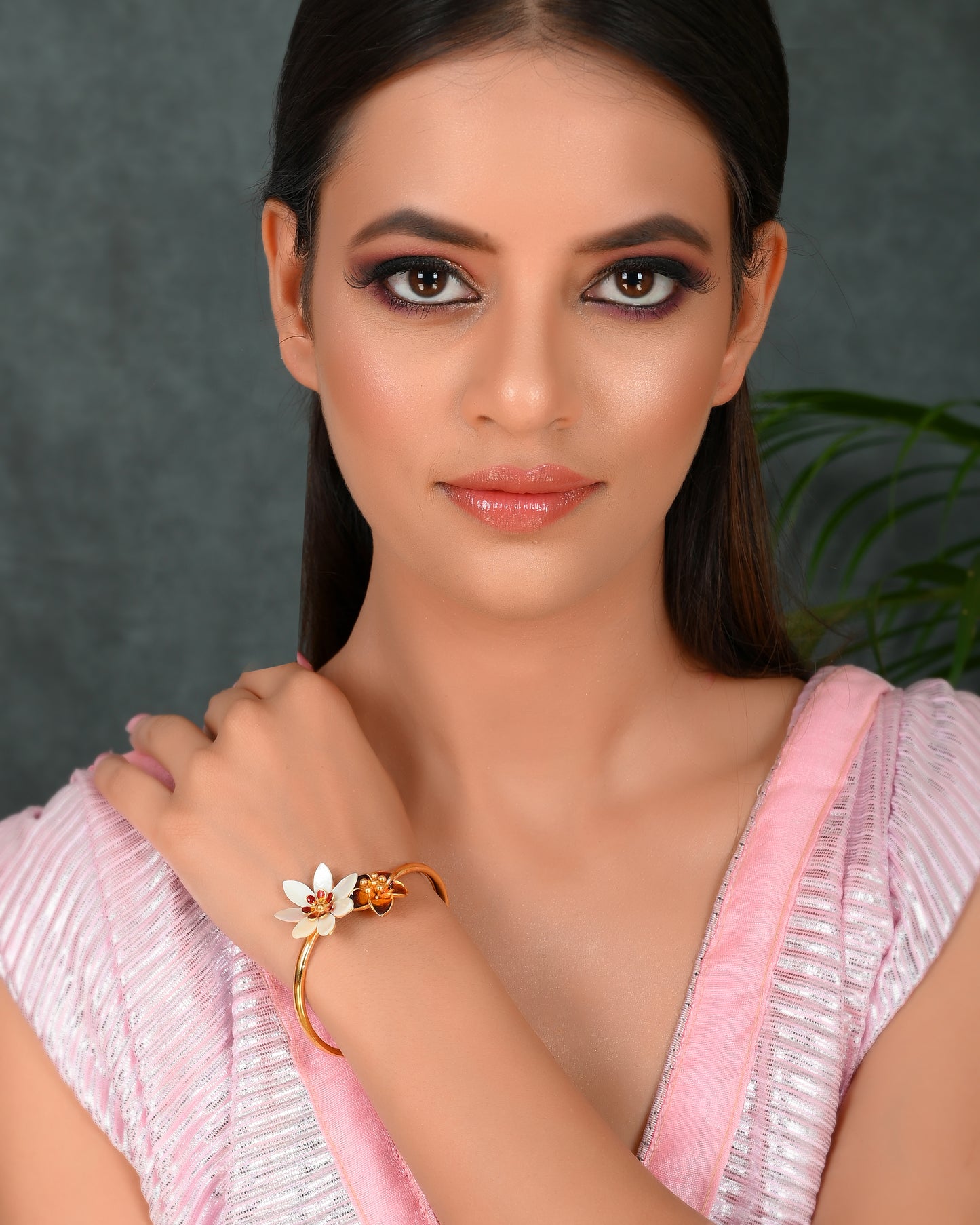 GOLDEN FLORAL BRACELET