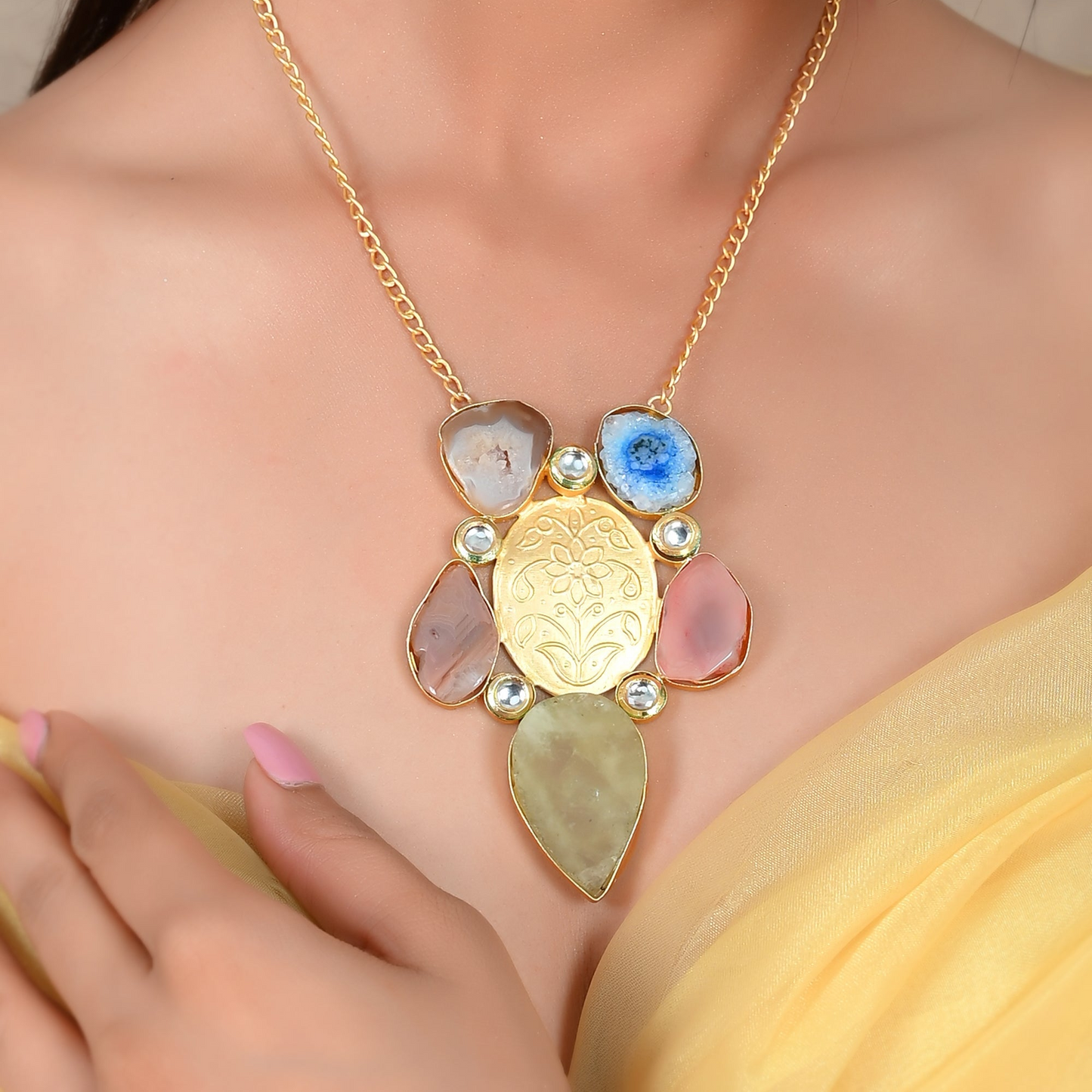 MULTI-1 SUHANI NECKPIECE