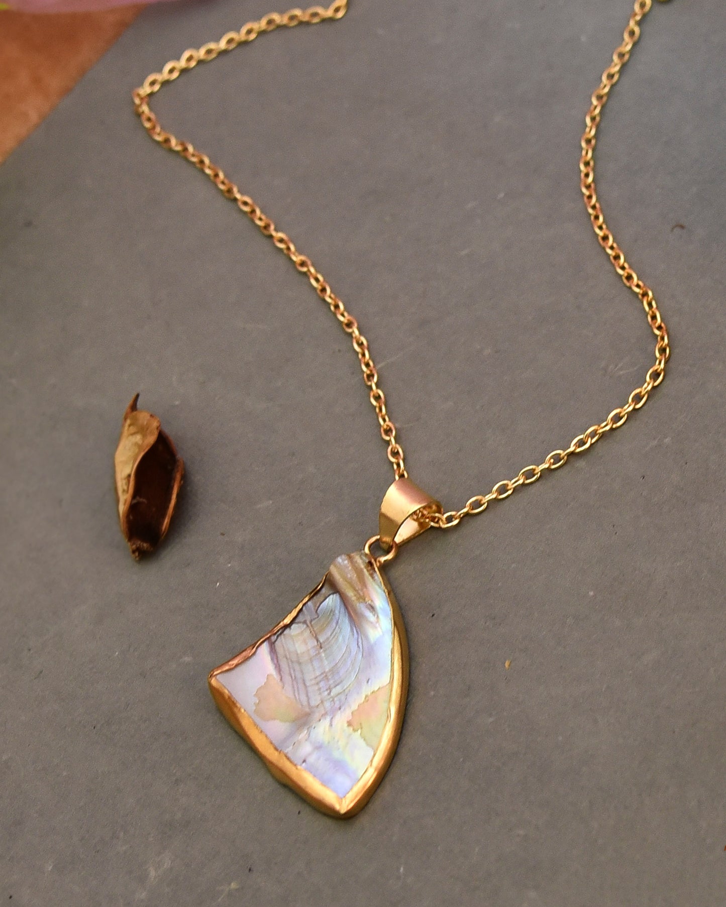 PEARL NATALIE NECKLACE