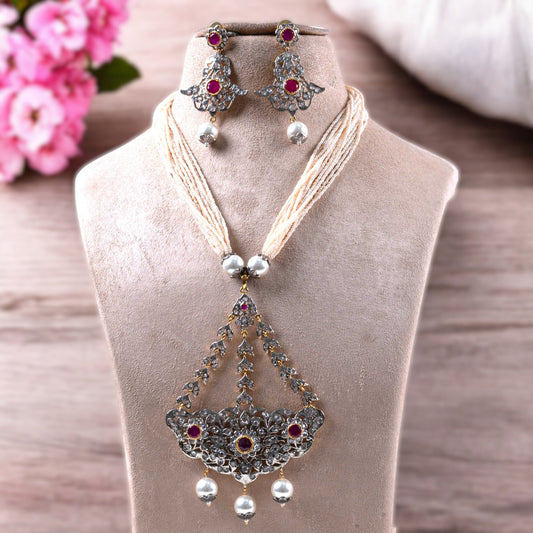 RED AD UNNATI NECKLACE SET