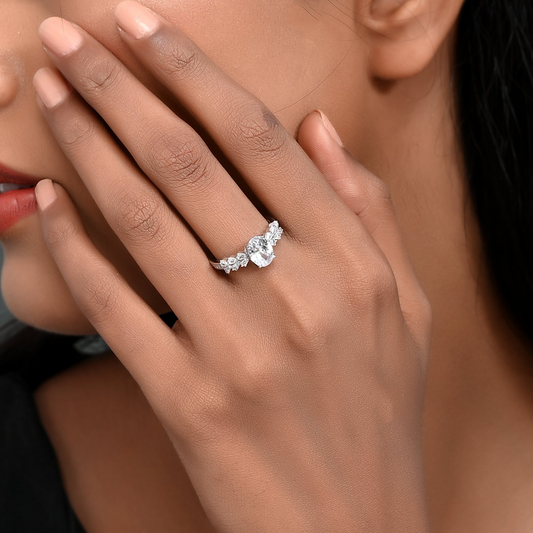 SILVER CLASSIC OVAL DIAMOND RING
