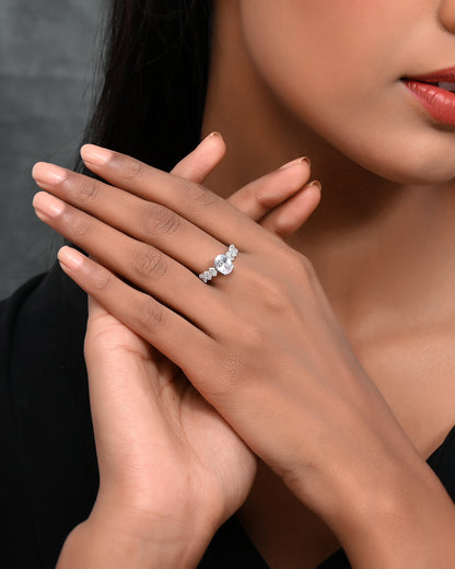SILVER CLASSIC OVAL DIAMOND RING