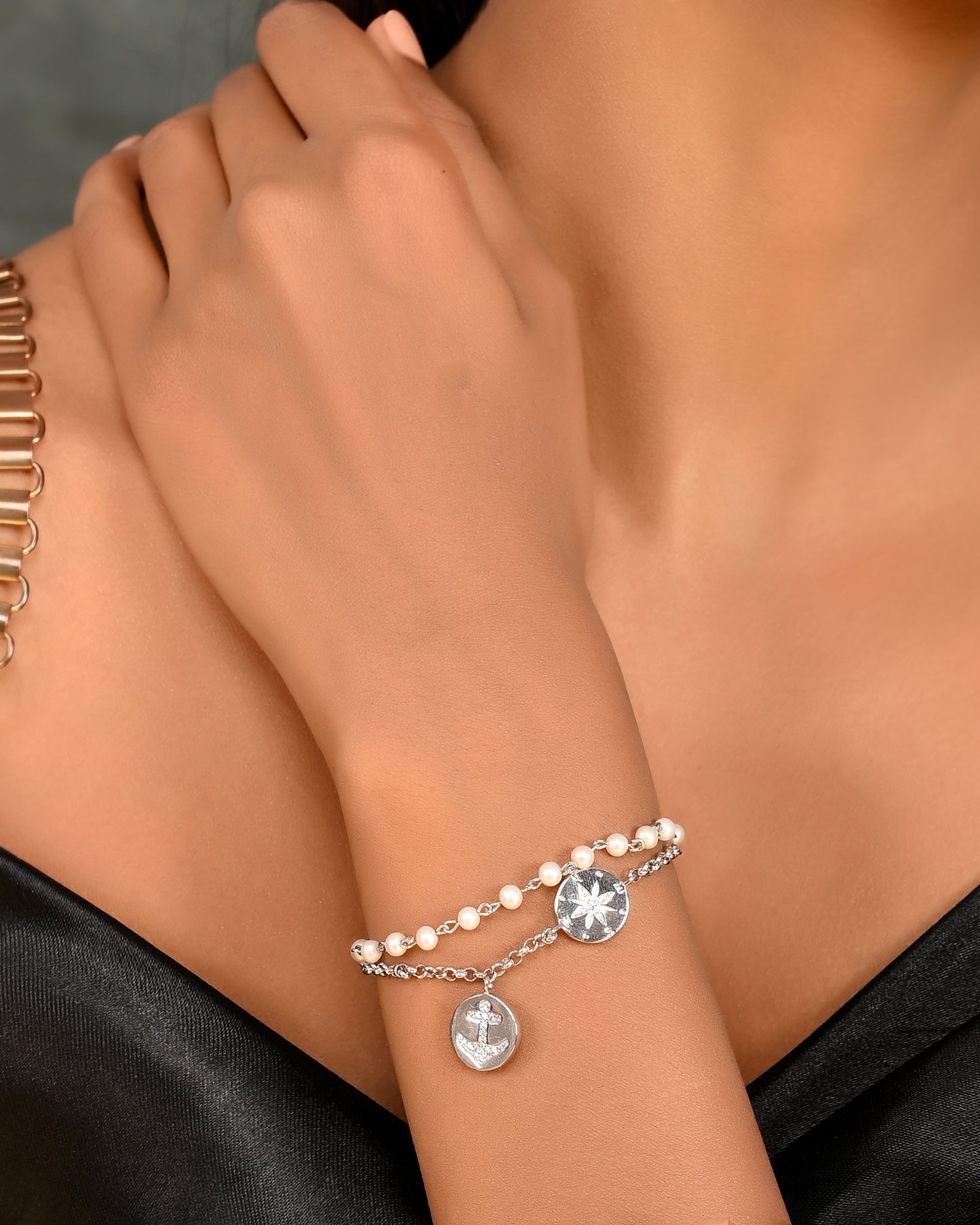 SILVER COMPASS ANCHOR PEARL BRACELET