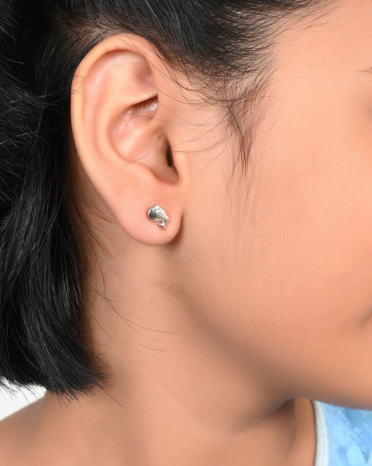 SILVER CURVE WHALE EARRINGS