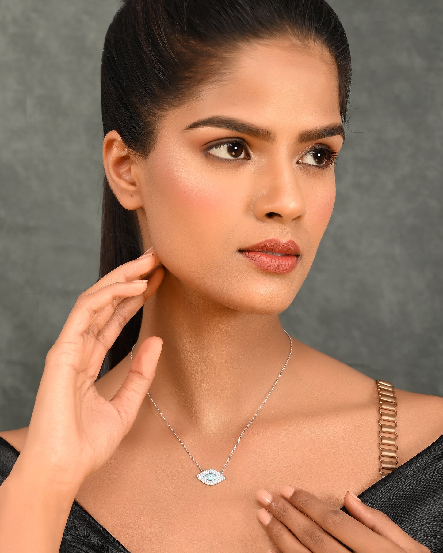 SILVER DIAMOND EVILEYE NECKLACE