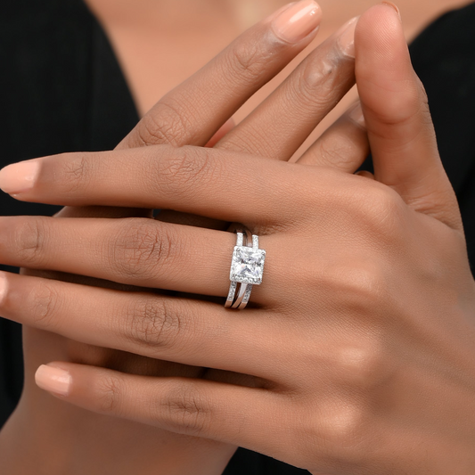 SILVER DIAMOND INTERLOCKED RING