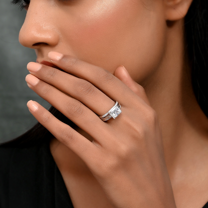 SILVER DIAMOND INTERLOCKED RING