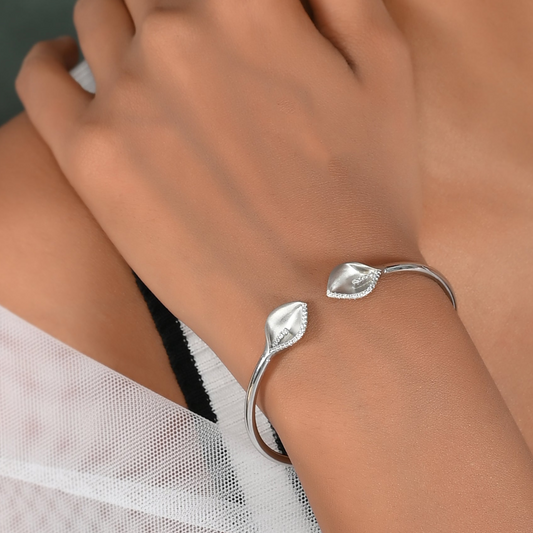 SILVER DIAMOND PETALS BRACELET