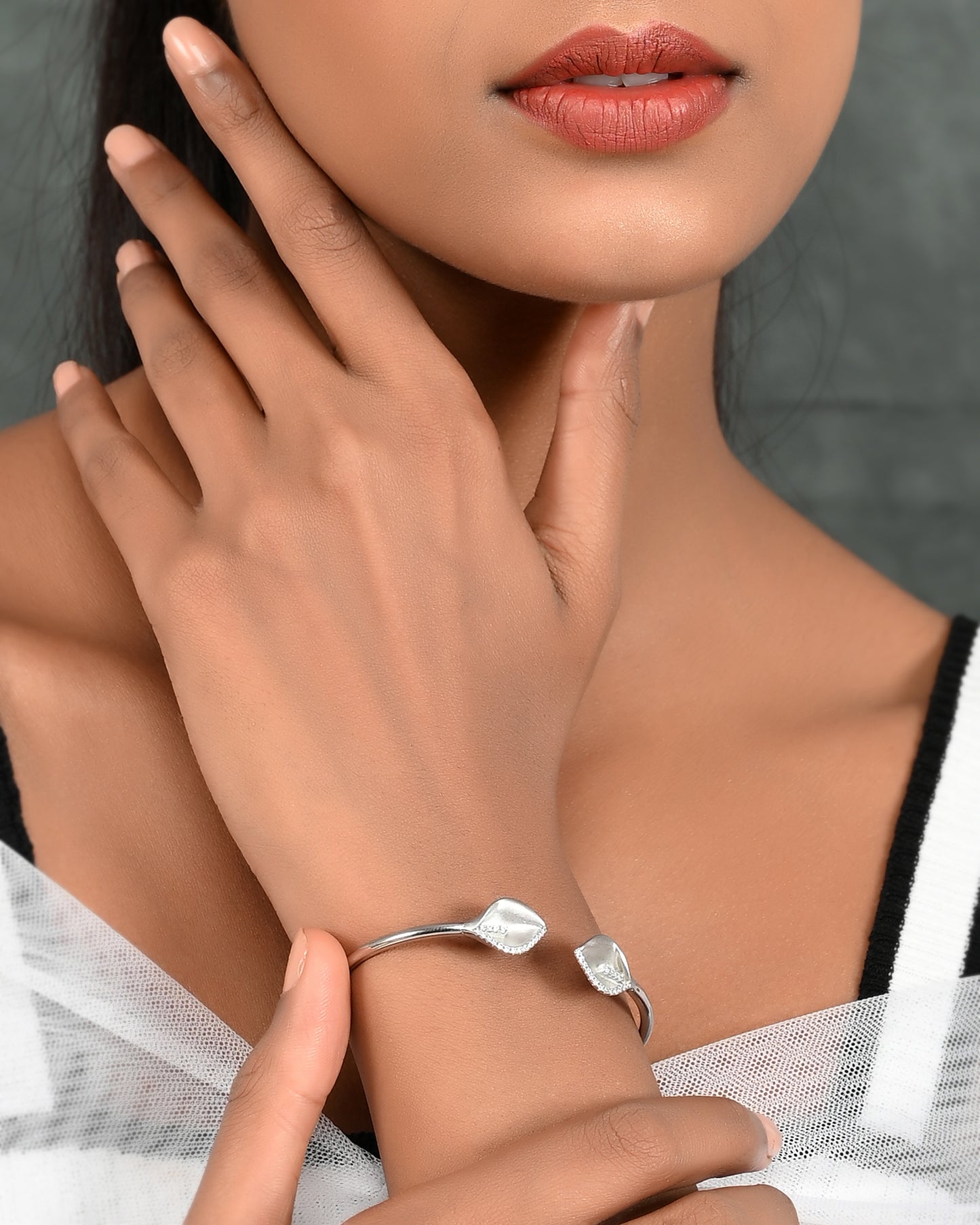 SILVER DIAMOND PETALS BRACELET