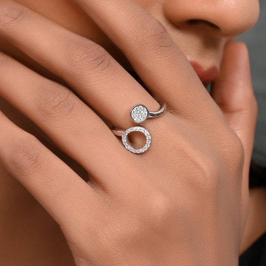 SILVER EMBRACE SPIN RING