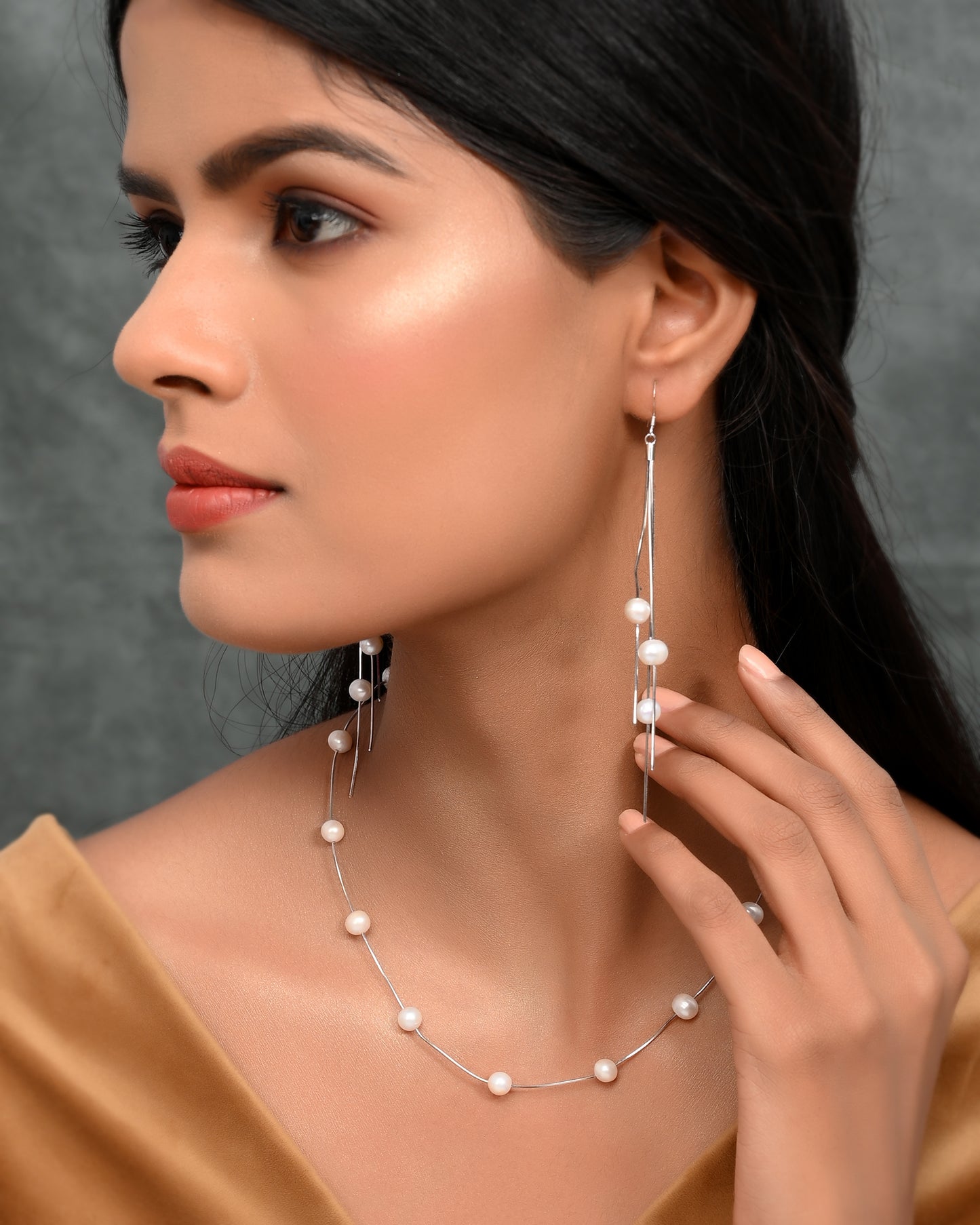 SILVER PEARL TANGLED NECKLACE SET