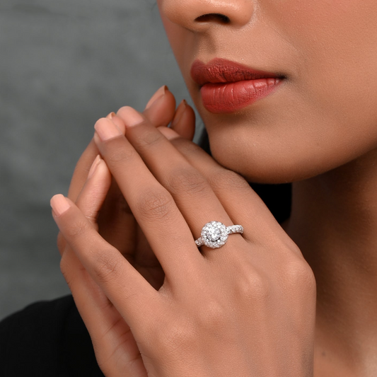 SILVER SOLIATIRE RING