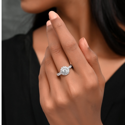SILVER SOLIATIRE RING