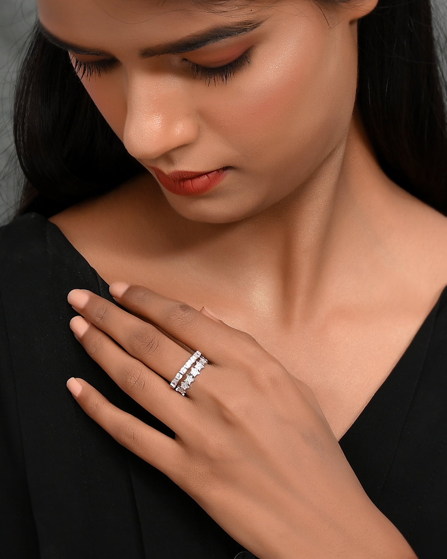 SILVER STAR BAND CUPID RING