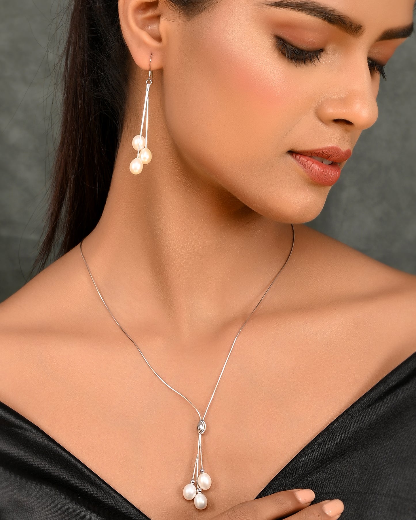 SILVER TRIPEARL ERA NECKLACE SET