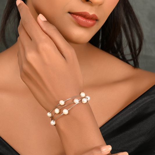 SILVER TRITANGLED PEARL BRACELET