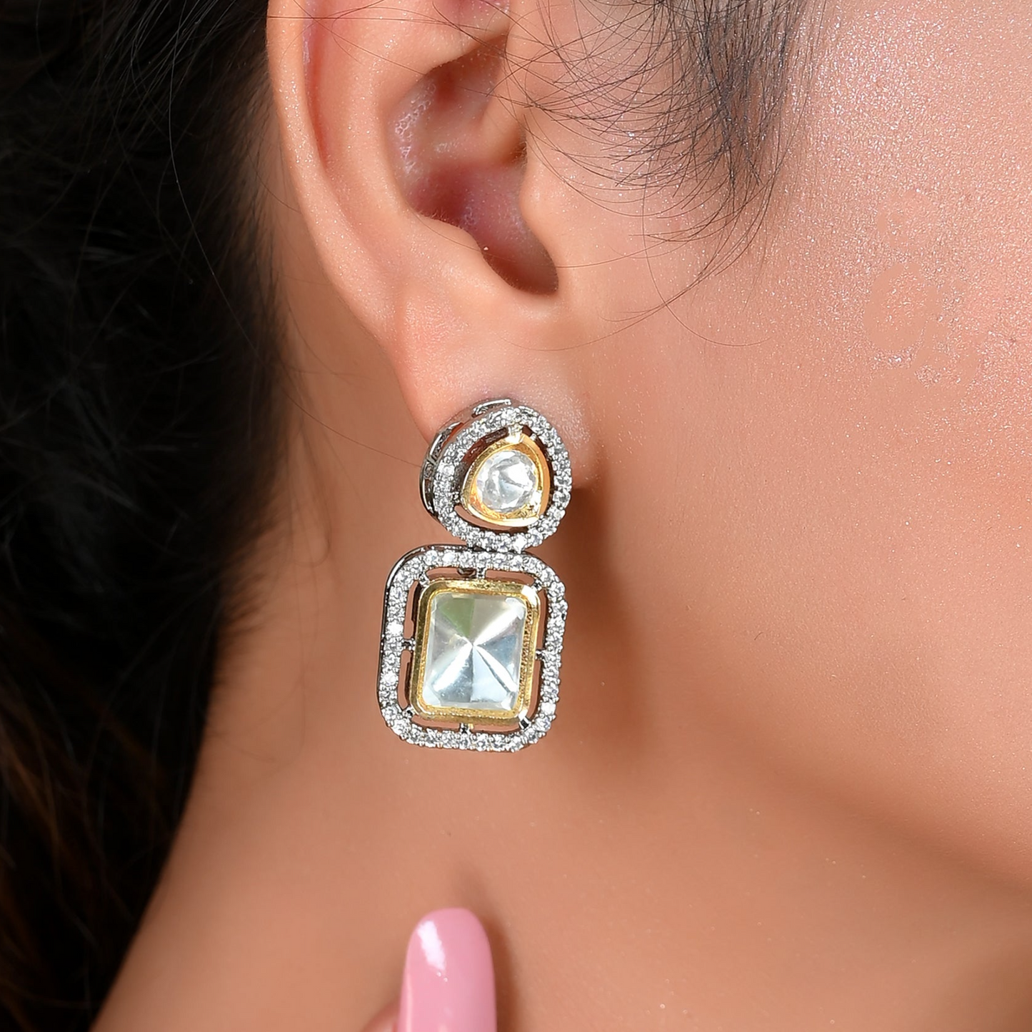 TRINGLE SQUARE VELMA EARRING