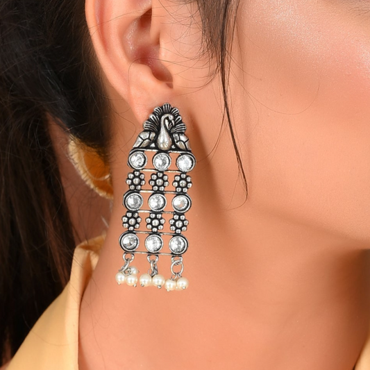 WHITE MARTA EARRING