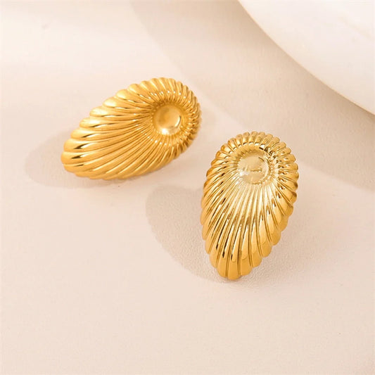 RETROCHIC 18K GOLD PLATED STUD